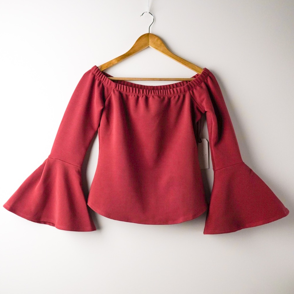 LEITH Micro-Rib Off the Shoulder Bell Sleeve Top S